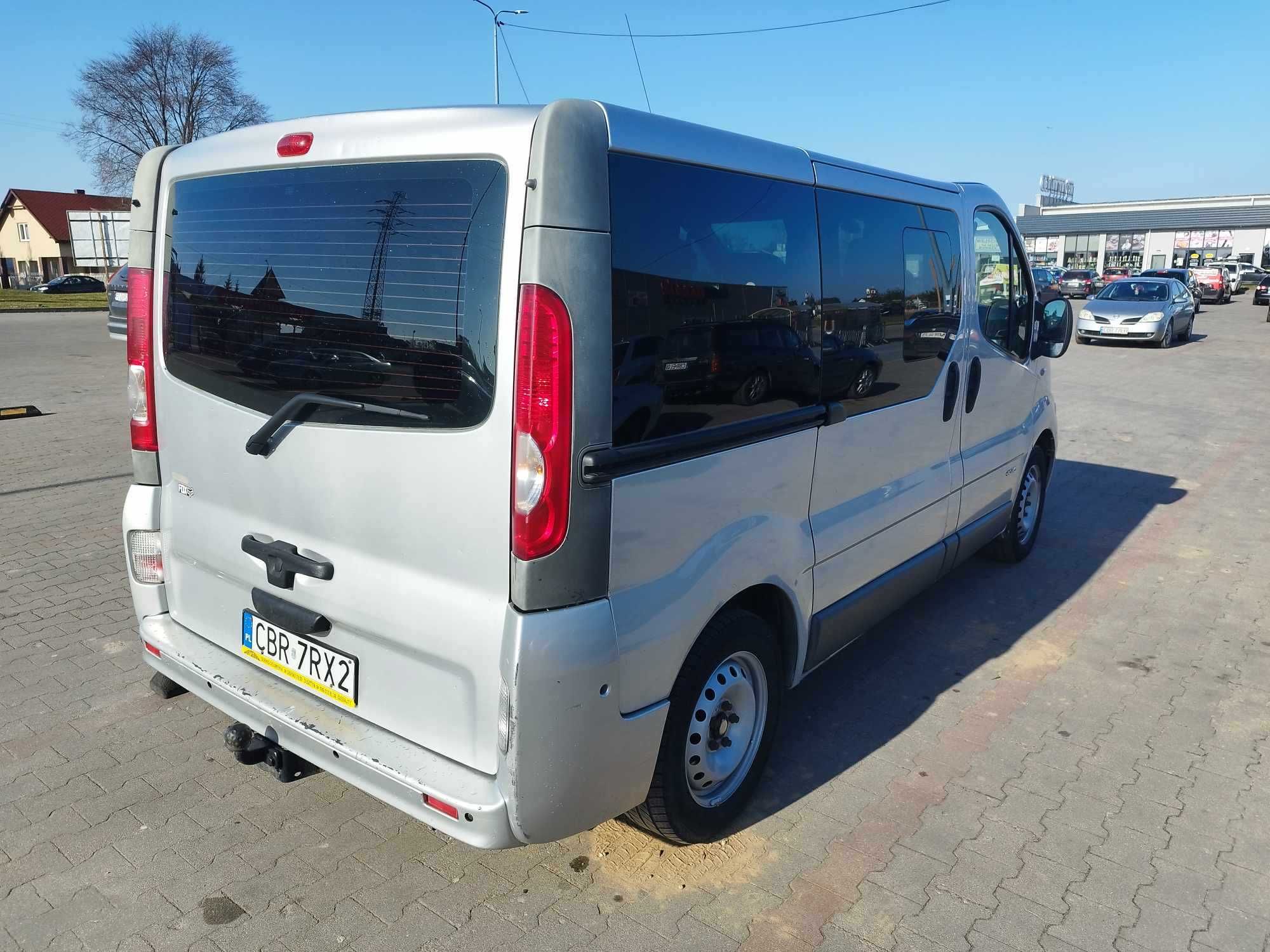 Nissan Primastar 2.0 DCi 115km 2006r 9 osobowy , nie trafic, vivaro 8