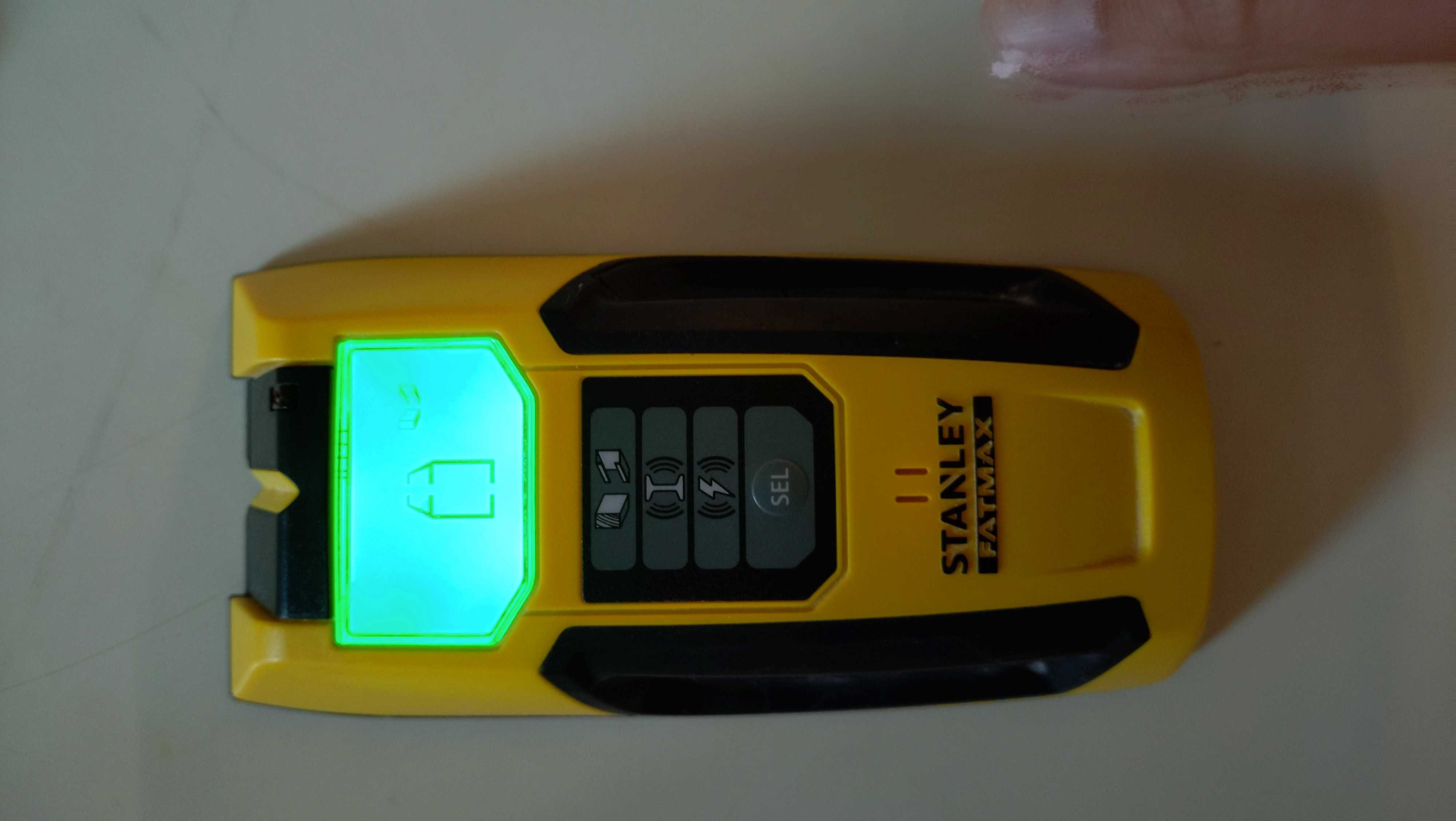 Detektor wykrywacz profili i przewodów Stanley FatMax FMHT77407