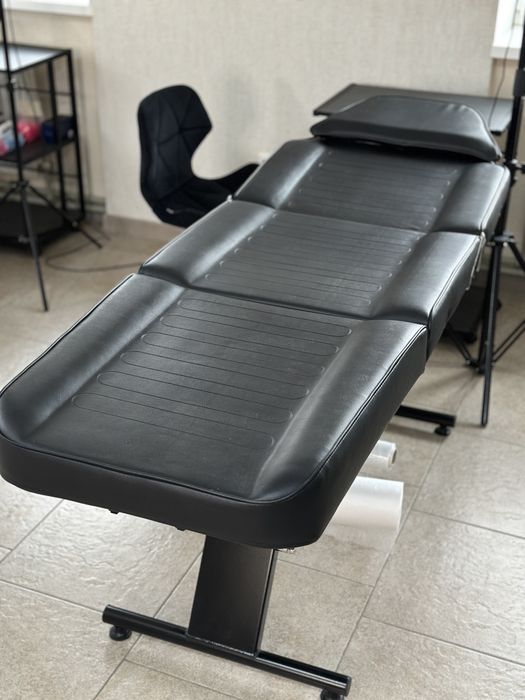 Косметологічна кушетка