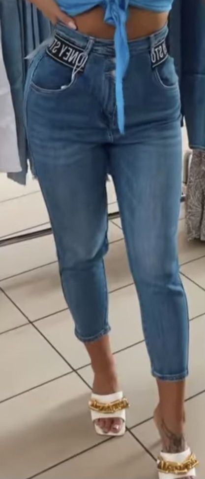 Spodnie jeansy z wysokim stanem