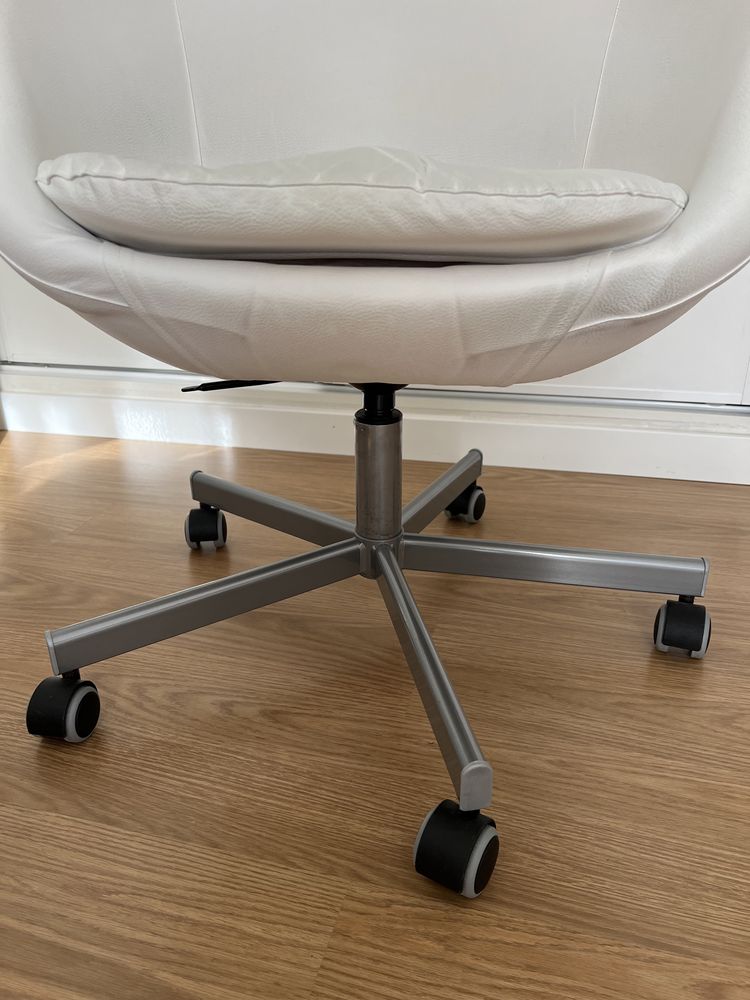 Cadeira para escritorio SKRUVSTA IKEA