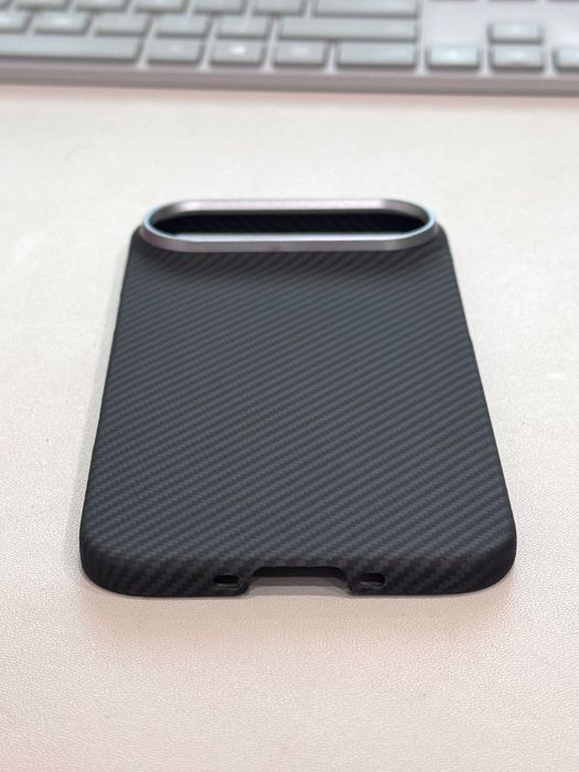 Ультратонкий карбоновый чехол iPhone Air