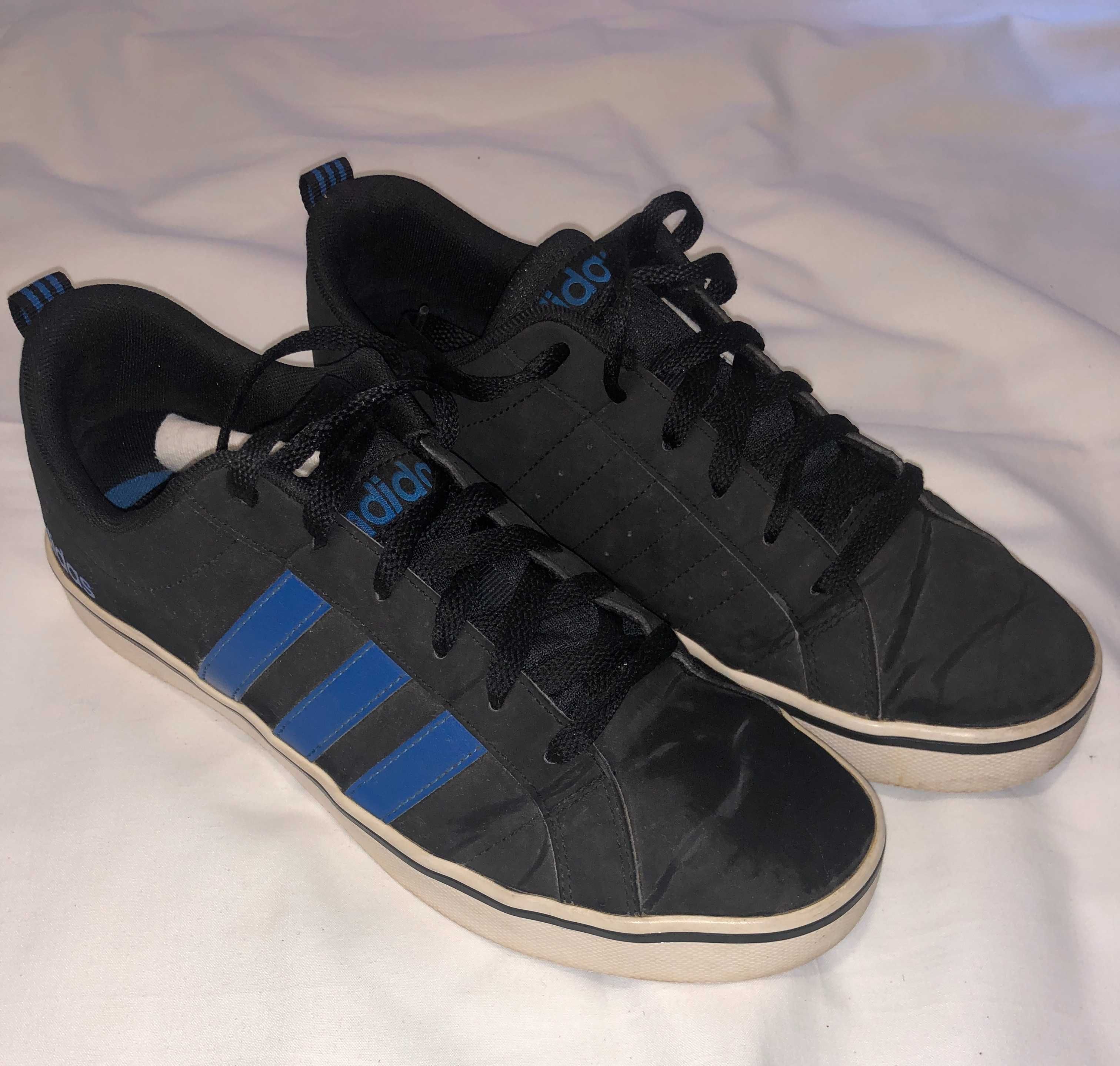 Sapatilhas Adidas em Preto