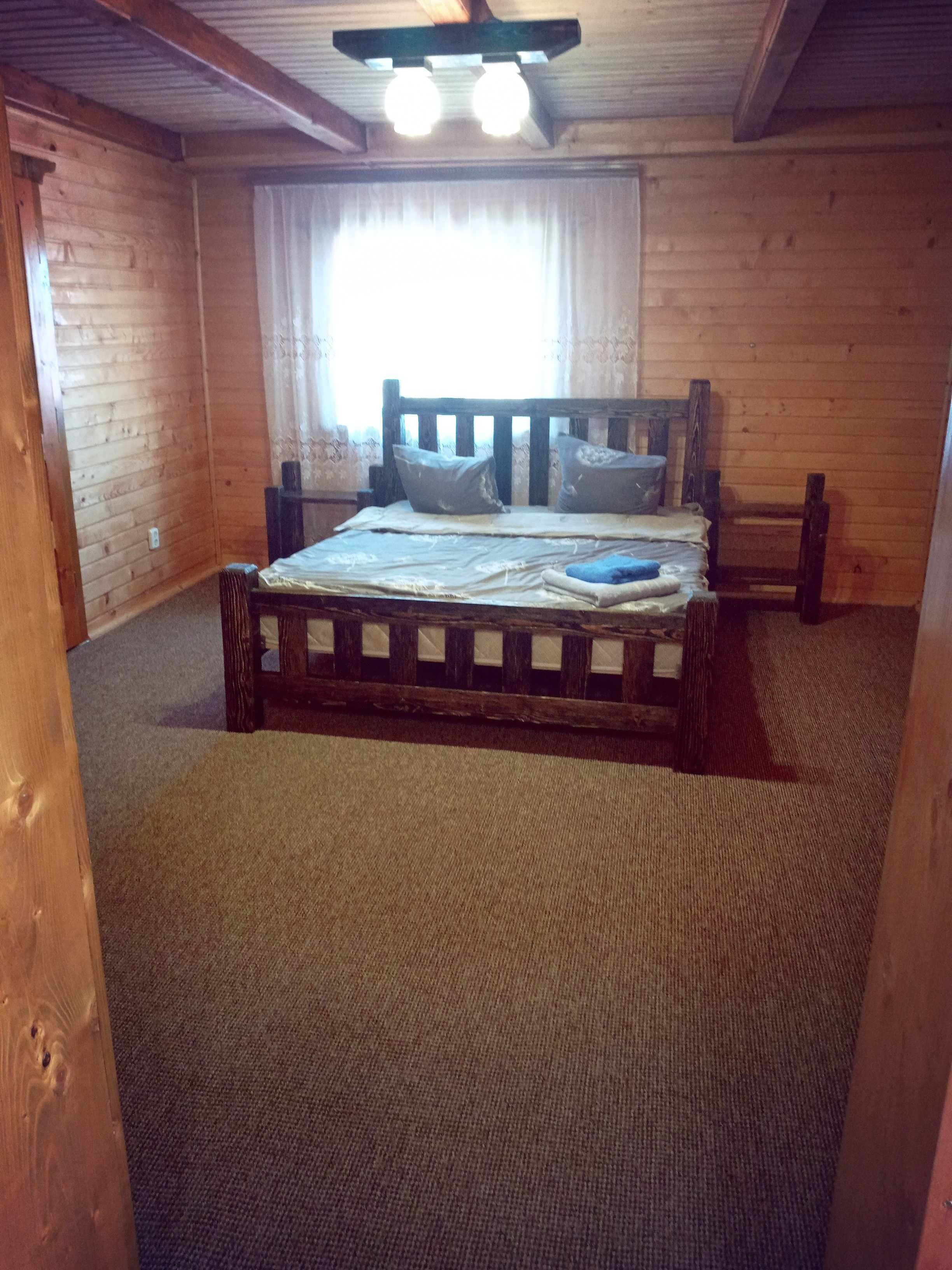 Будинок у Карпатах з видом на Говерлу та Петрос (heredzhuk-house)