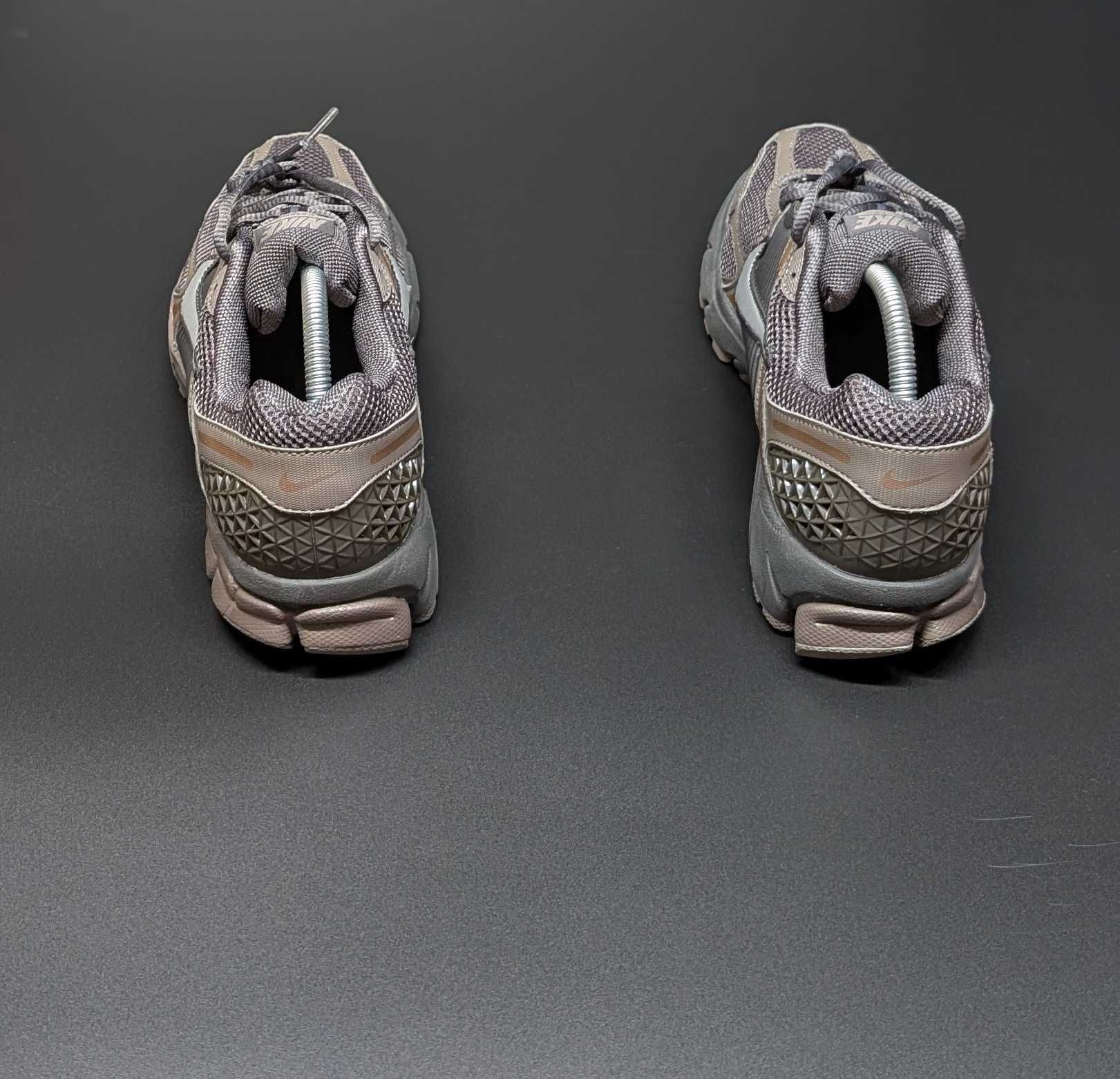 Оригінал Чоловічі Nike Zoom Vomero 5 Cave Stone Brown HF5493-201