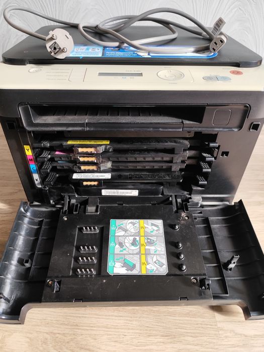 МФУ Samsung CLX-3185