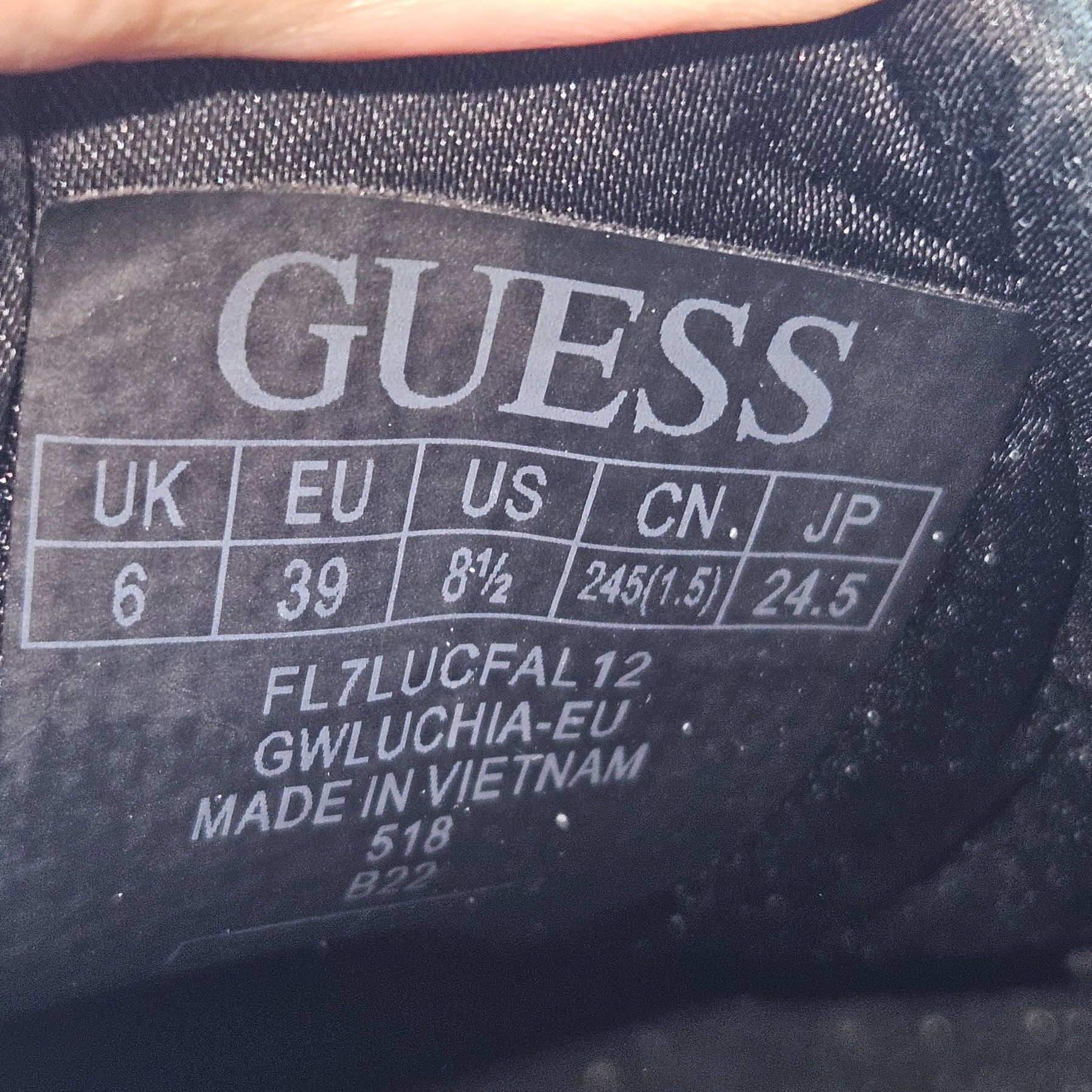 Buty Sportowe Sneakersy Damskie Guess Luchia Rozmiar 39