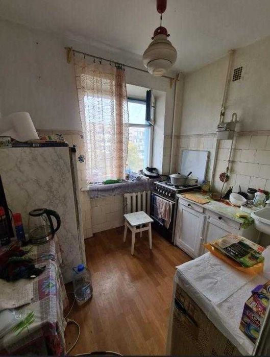 Терміново! Продам 3/х кімнатну квартиру на Мотелі