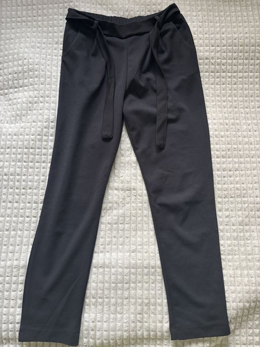 Eleganckie czarne wiazane spodnie