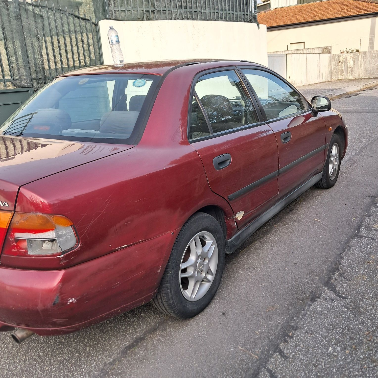 Mitsubishi carisma