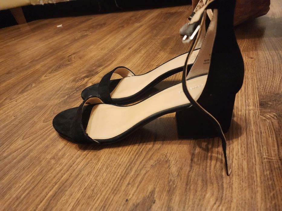 Замшеві босоніжки 42 розмір