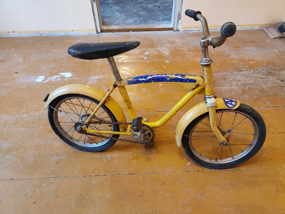 Dziecięcy rowerek z czasów PRL - ROMET Szarik