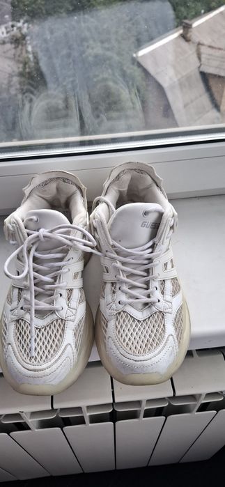 Кроси кроссовки GUESS Belluna