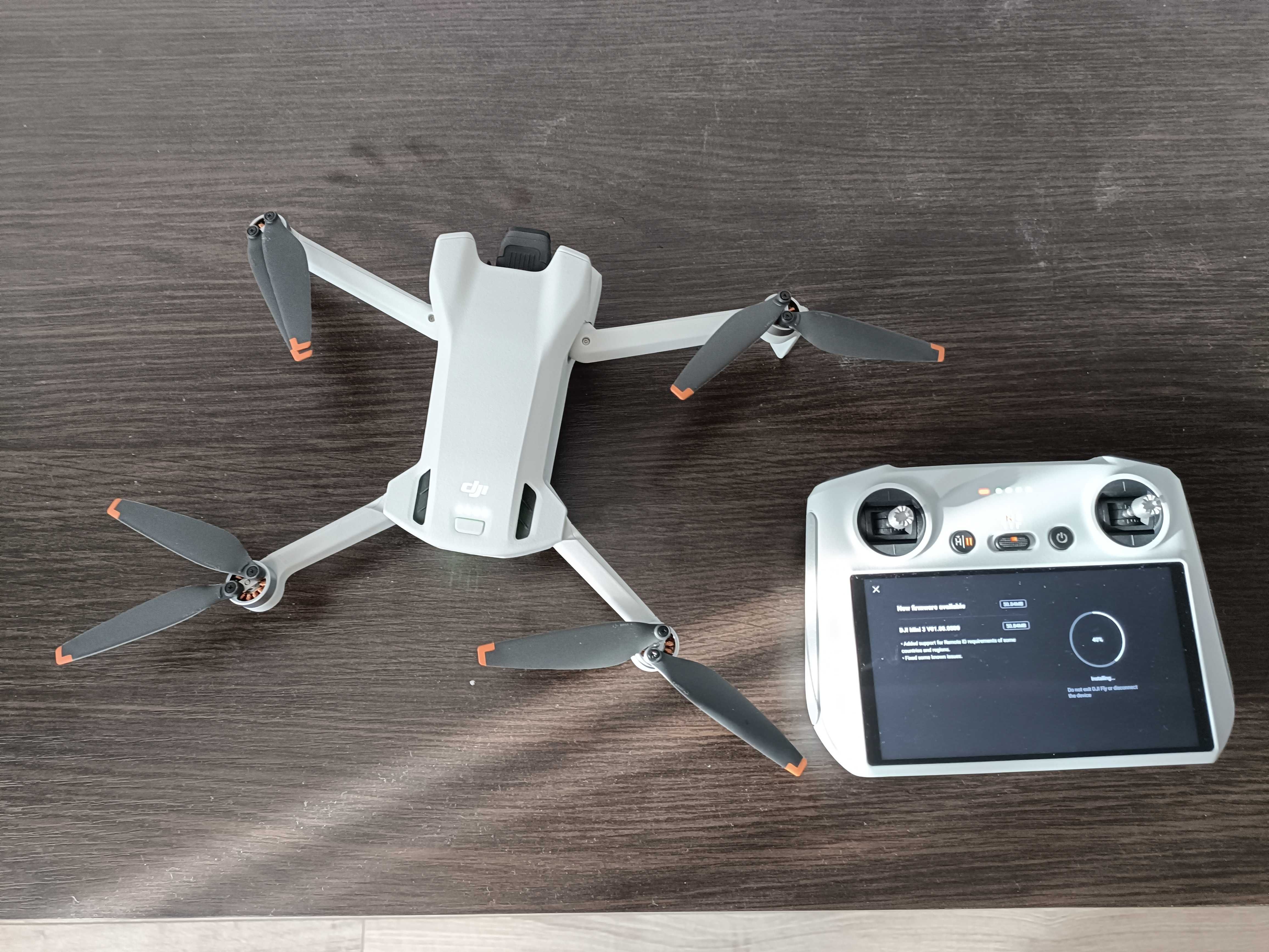 Квадрокоптер DJI Mini 3