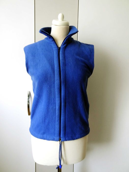 Ciepły bezrękawnik z polaru na zamek, rozm. 140 cm.