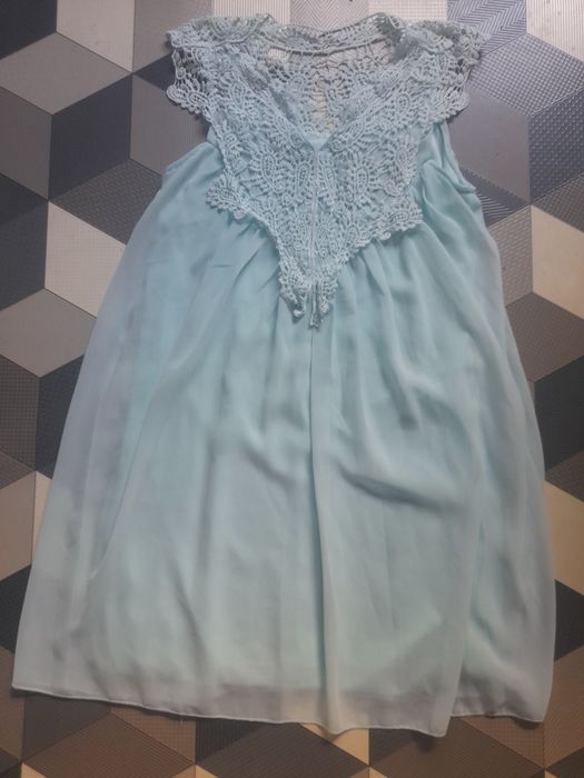 Sukienka miętowa tiul i koronka roz M