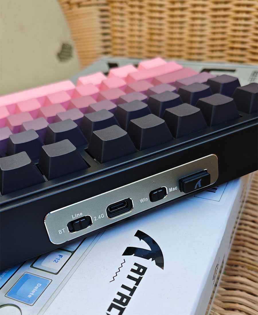 Бездротова клавіатура ATTACK Shark X85 Pink 75% з RGB підсвіткою