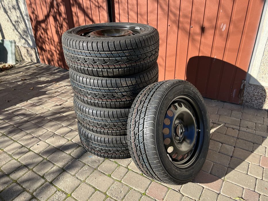 Toyo Celsius 215/55 R16