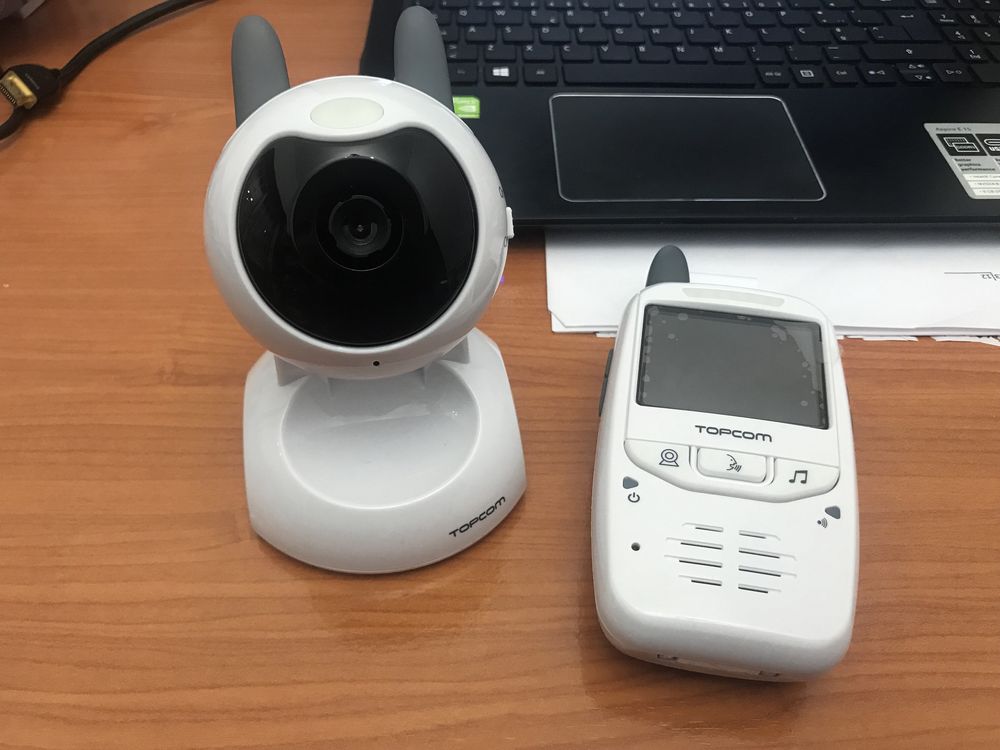 Camara vigilancia bebe topcom com avaria