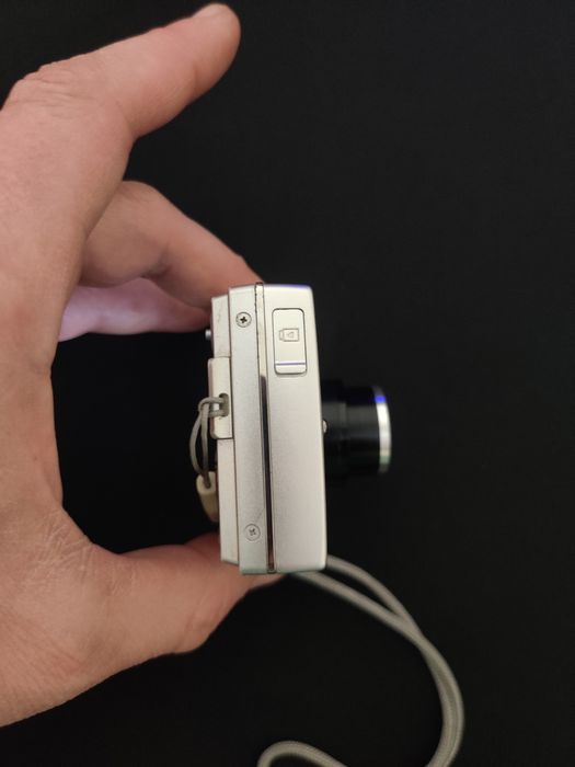 Samsung L210 Silver Aluminum Вінтажна Мильниця фотоапарат фотокамера