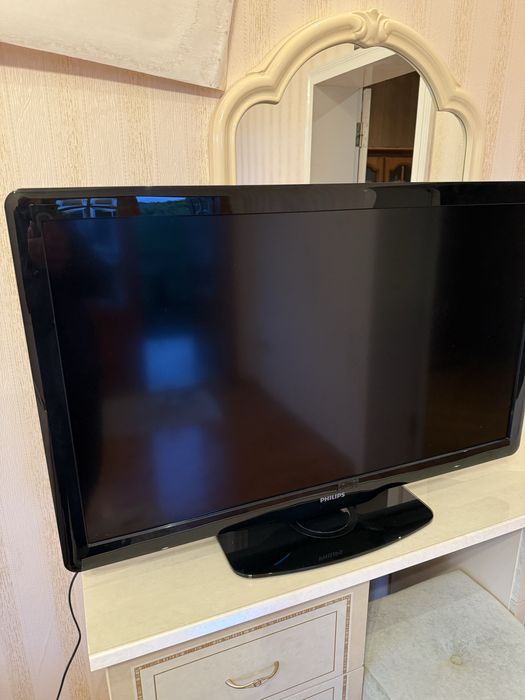 Продам телевізор Philips 42" (42PFL5405H/12)