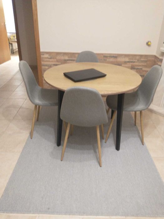 Arrenda se aparsamento