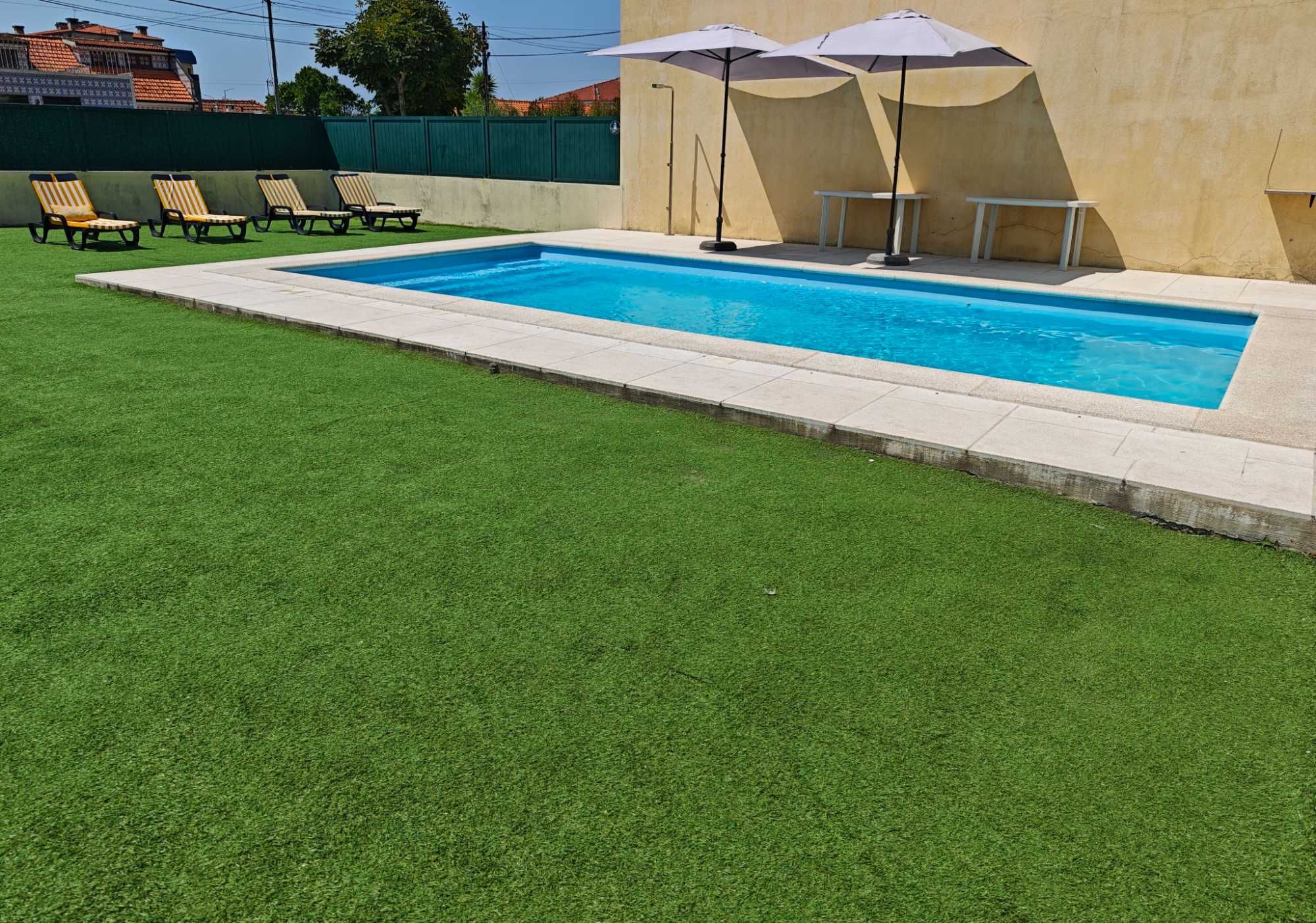 Alojamento Esmoriz Lounge GuestHouse (Piscina incluída) até 4 Pessoas