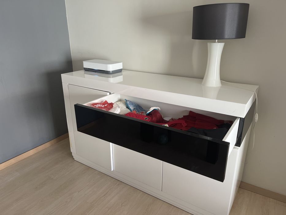 Vendo movel aparador