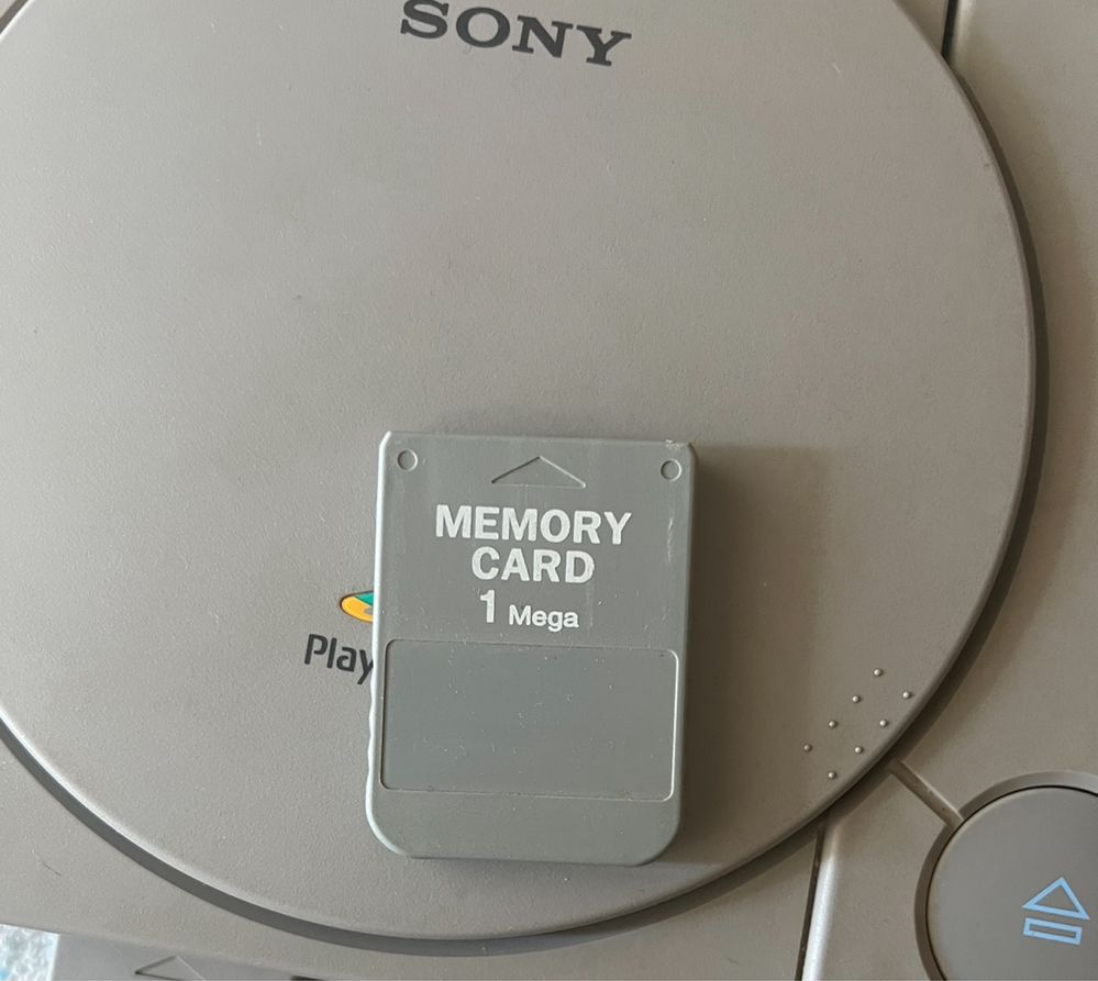 Playstation 1 a com cartao de memoria