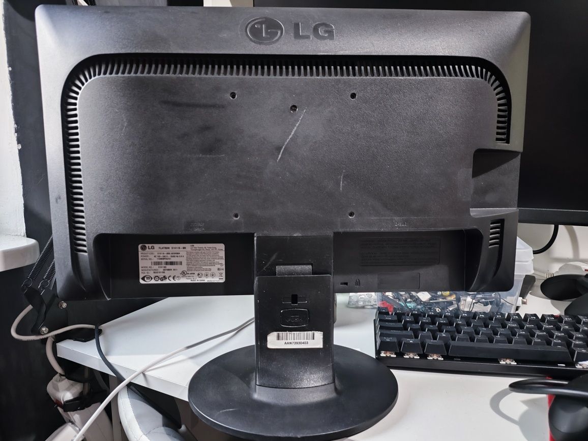 Monitor LG Flatron E1911S-BN 18,5" 1366x768 TN LED