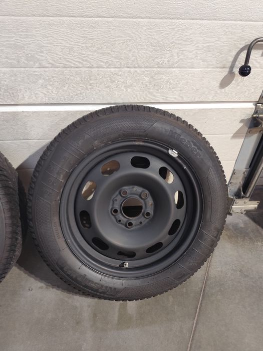Kola zimowe BMW 5x112 205/60/16