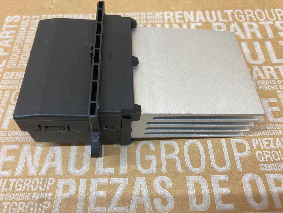 Резистор реостат пічки Renault Megane 2 Scenic 2 / Grand Sc