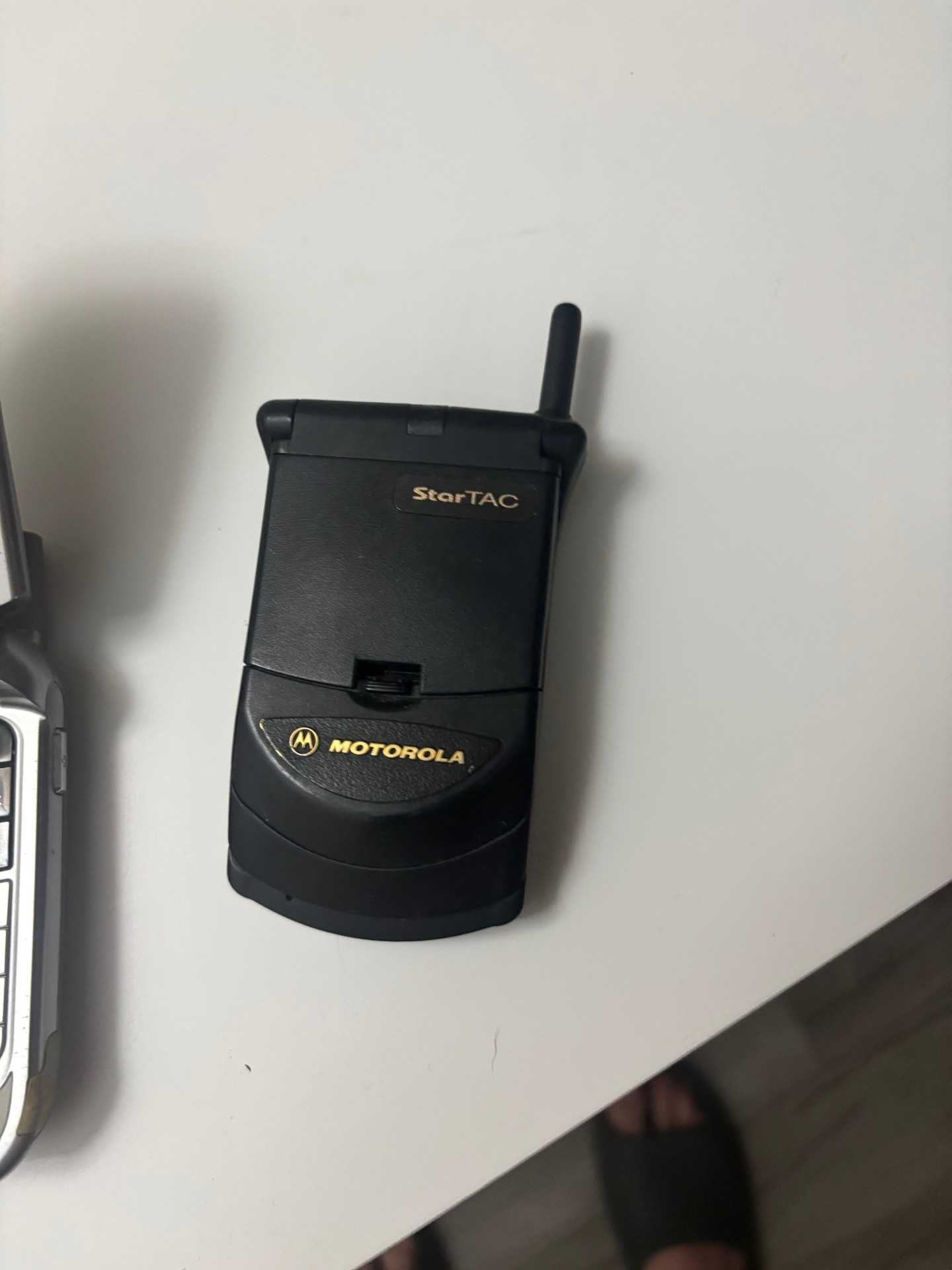 Lote de 2 telemóveis Motorola para peças – 40 € (Negociável)