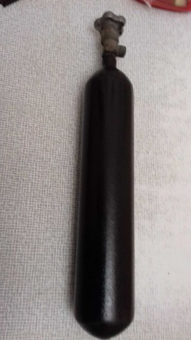 Баллон углекислотный 2 литра.