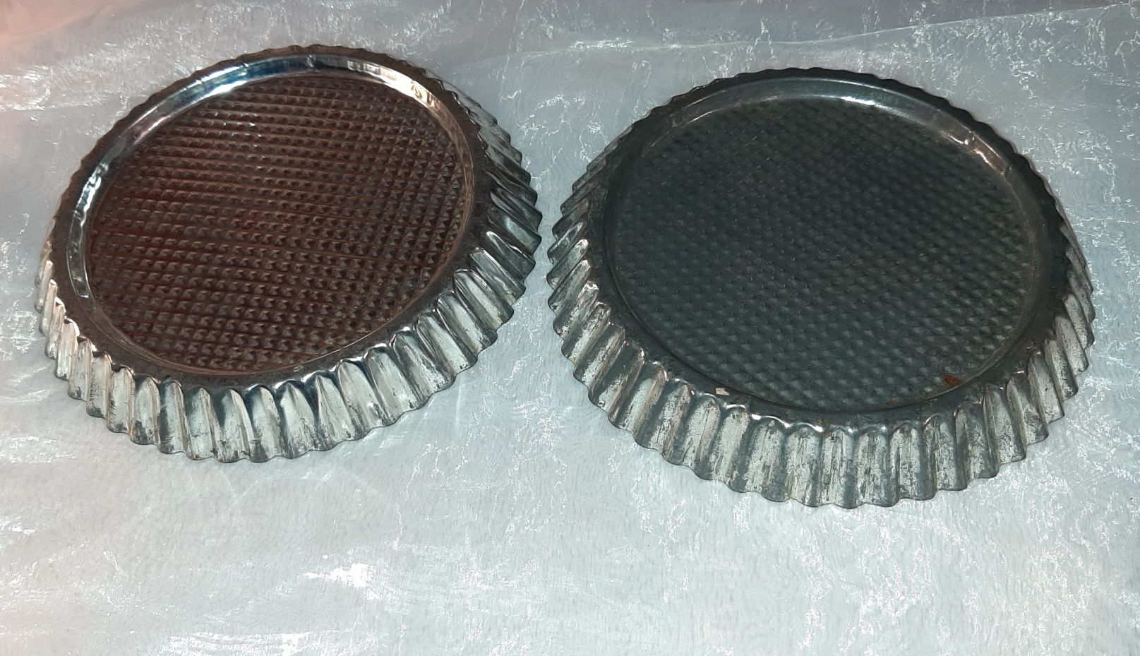 Do pieczenia tary 2 foremki 22 x 3,5