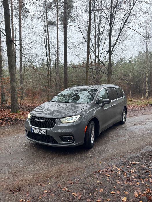 Chrysler Pacifica Chrysler Pacifica 3.6 V6 Benzyna –2022r– 7-osobowy-Stan bardzo dobry