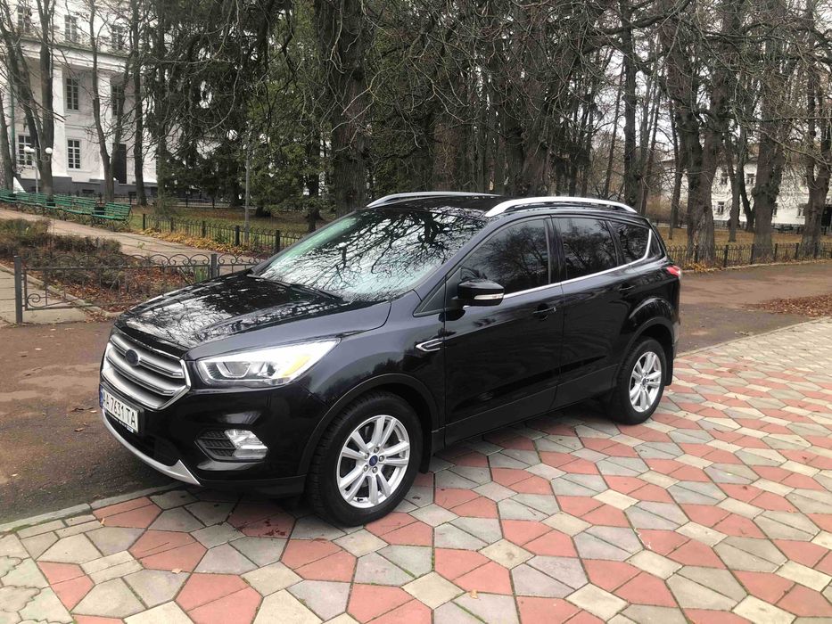Автомобіль Ford Kuga