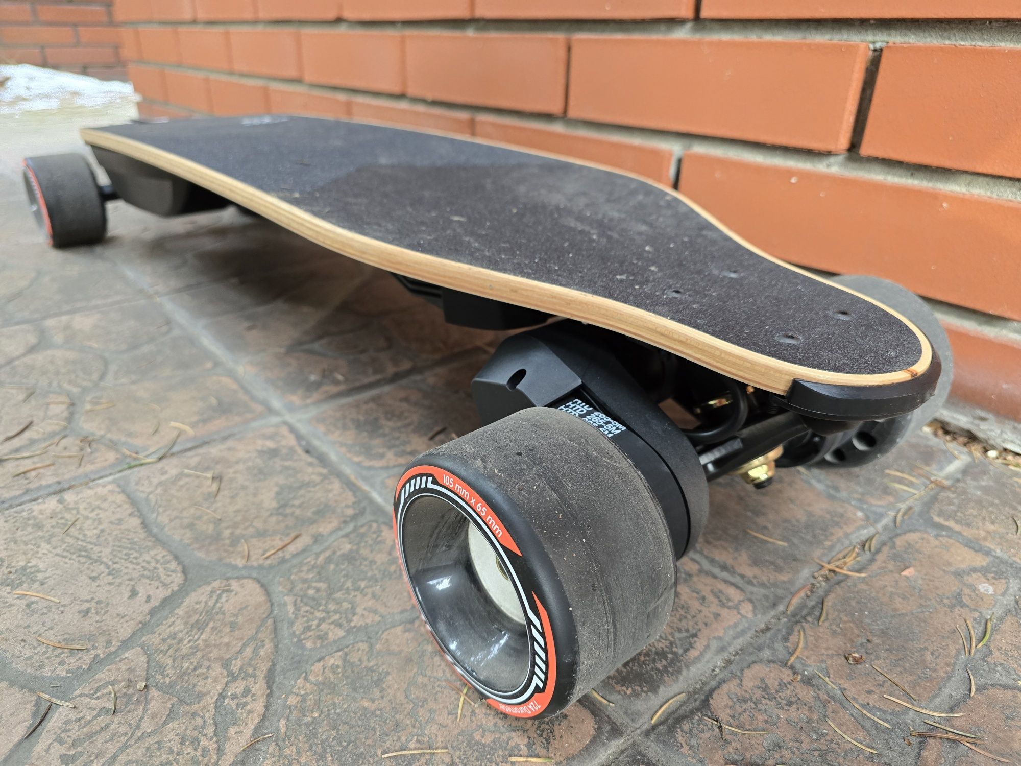 Wynajem i Nauka Jazdy Deskorolkami Elektrycznymi Longboard