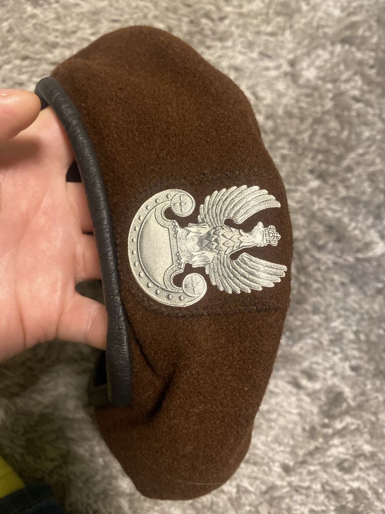 Beret wojskowy brązowy