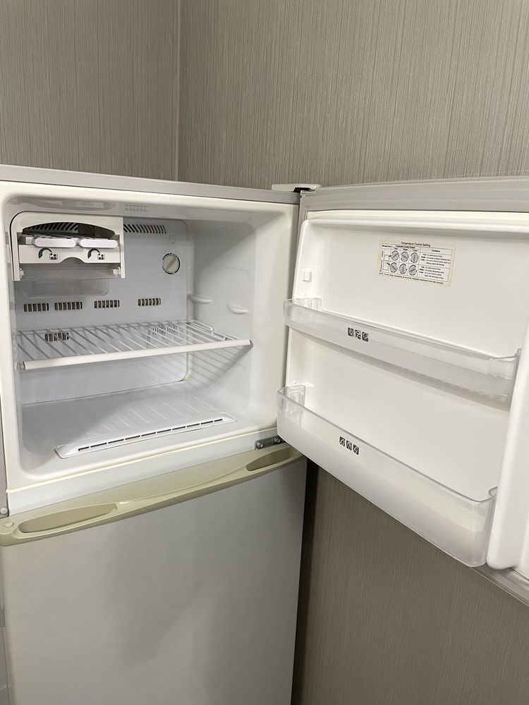 Холодильник Samsung