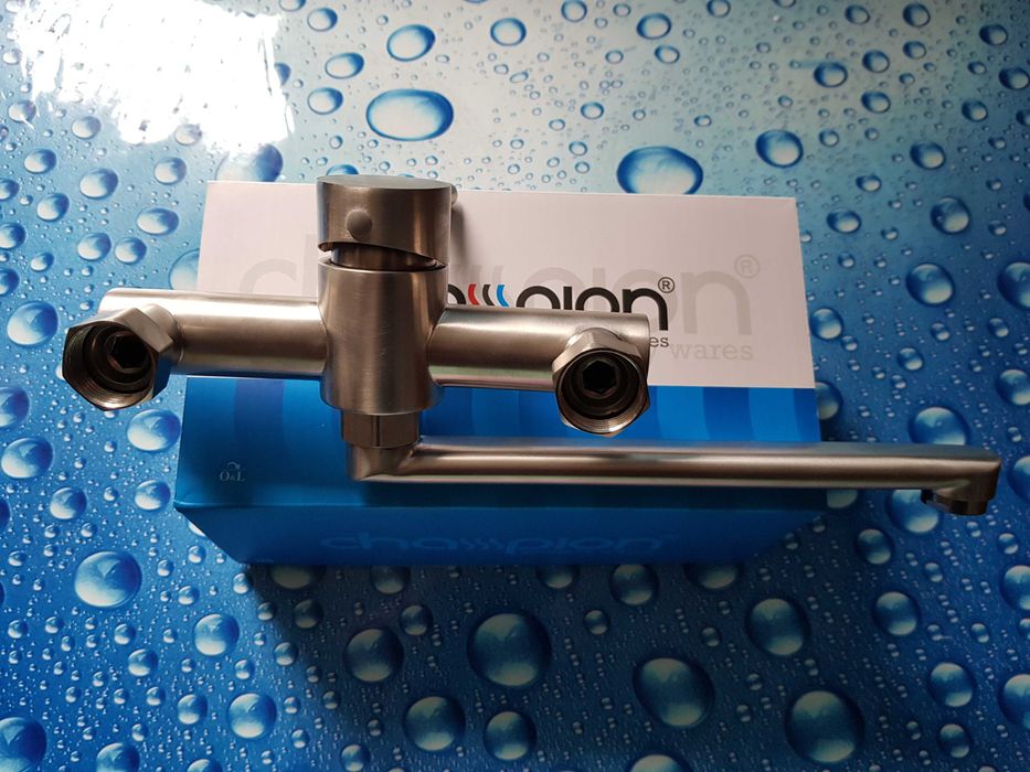 Смеситель змiшувач настенный для кухни,умывальника Champion SUS 005