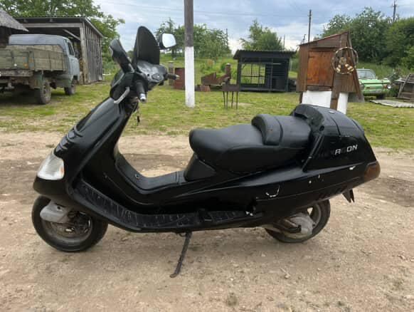 Продам терміново скутер 125 кубів 2t