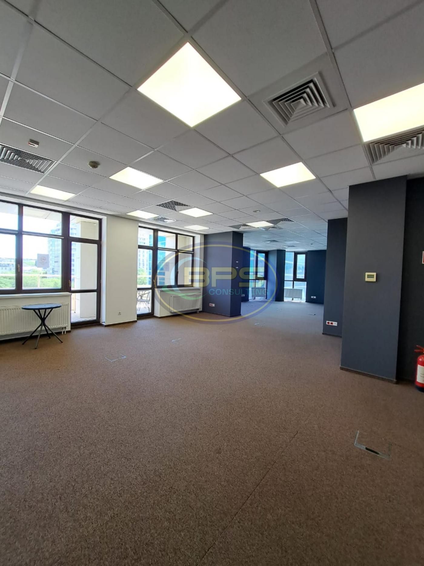 Преміальне офісне приміщення в центрі — 500 м²