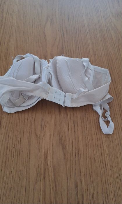 Stanik biustonosz 75 D