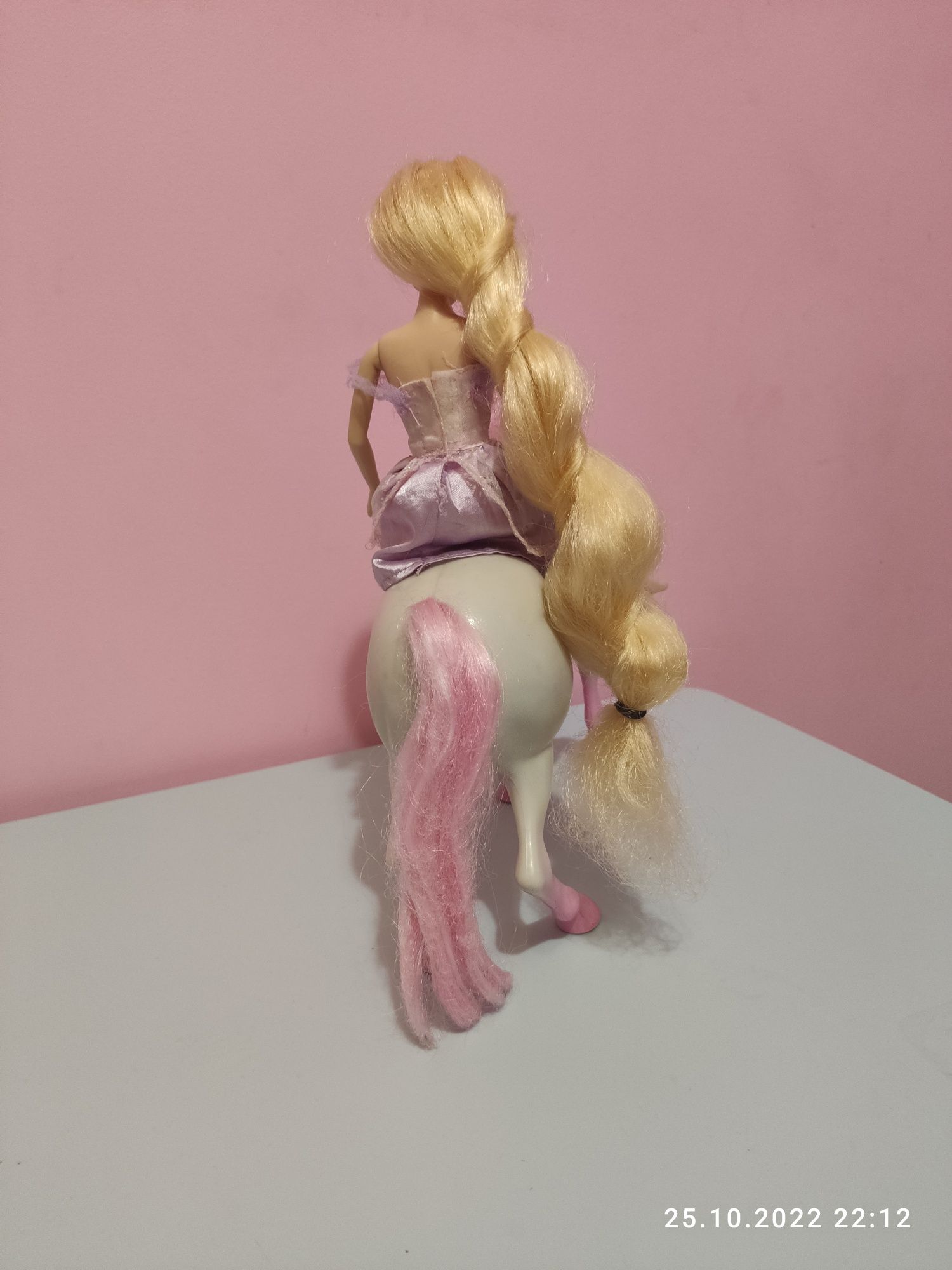 Lalka Barbie Roszpunka Disney, koń. Zestaw