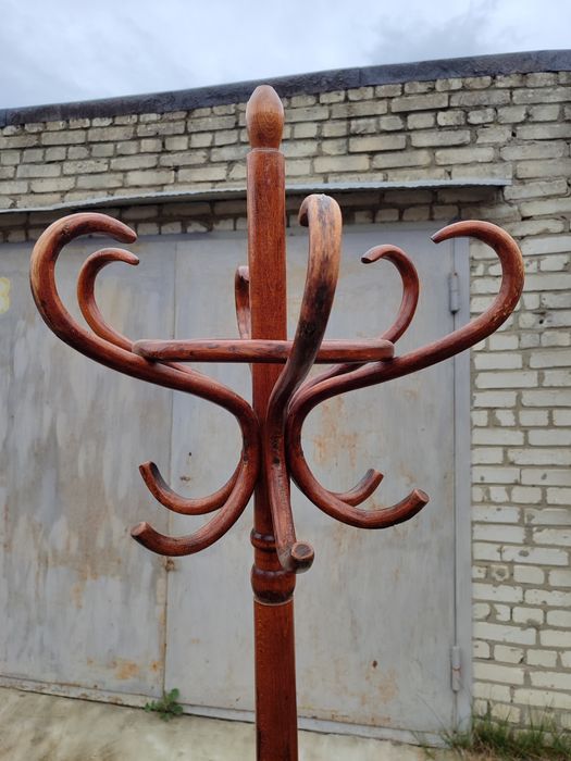 Вішалка для одягу дерев'яна старовинна