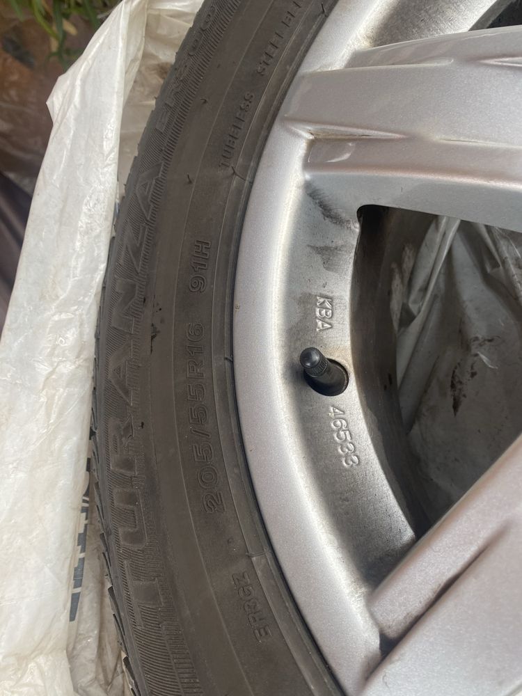 Alufelgi do Mercedesa B z oponami letnimi