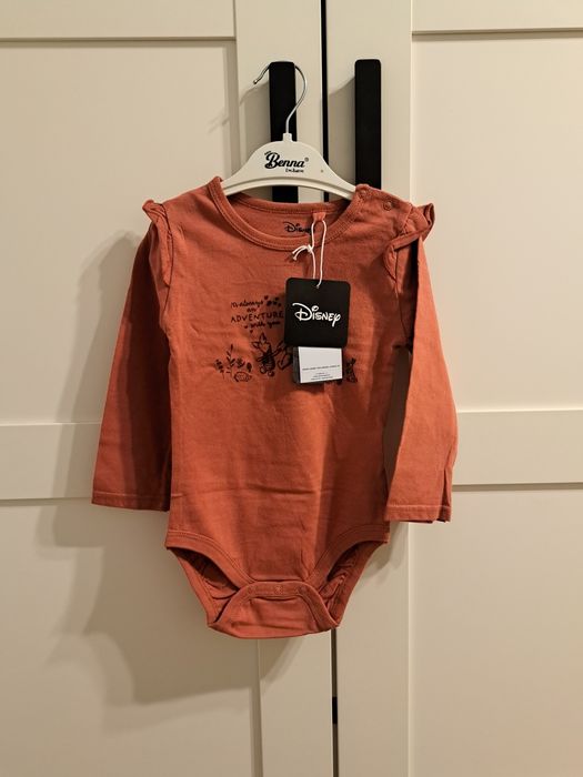 Body z falbanką i Kubusiem puchatkiem 86 sinsay