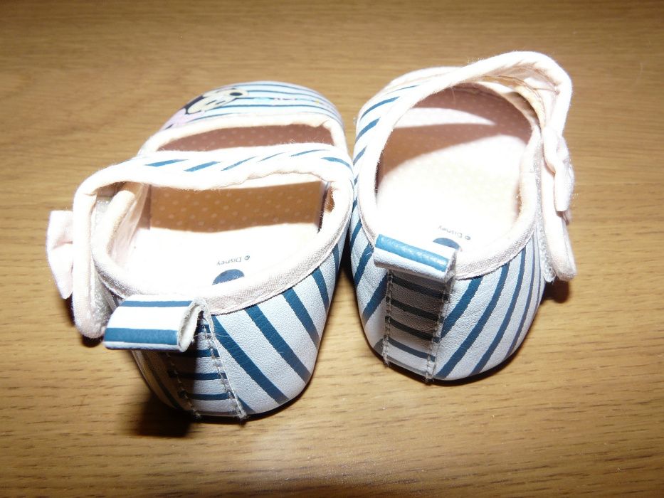 Bebé - 2 pares sapatinhos sabrinas tamanho 17 - novos