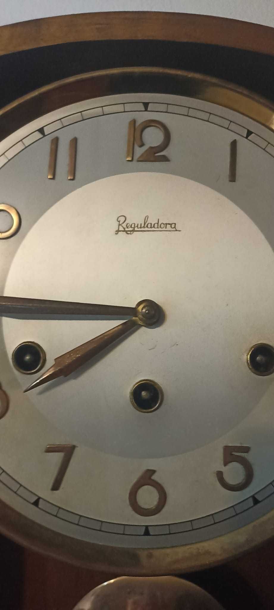 Relógio de Parede Reguladora